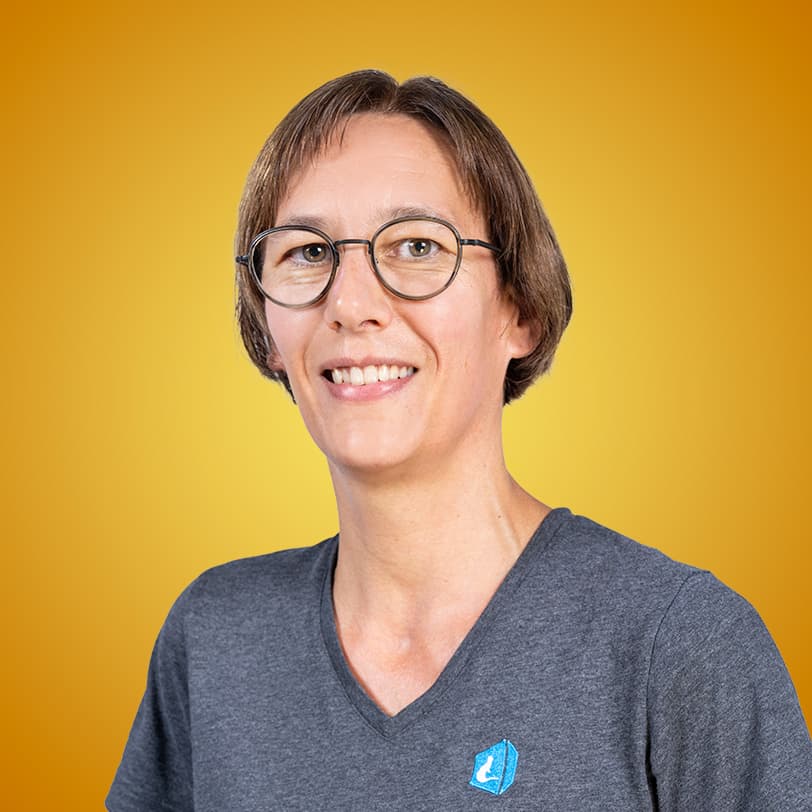 Pascale Meier – Weiterverarbeitung, Bestellungen, Datenkontrolle & Druck Porträt von Pascale Meier